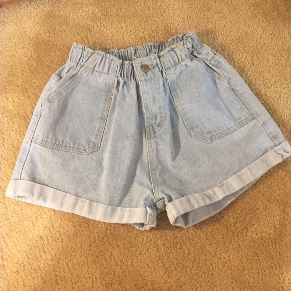 Medium high waisted jean shorts